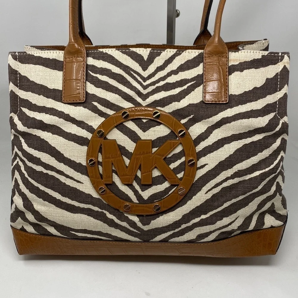 Michael Kors Sutter Canvas Animal Print Tote NEW NWT - Picture 2 of 16